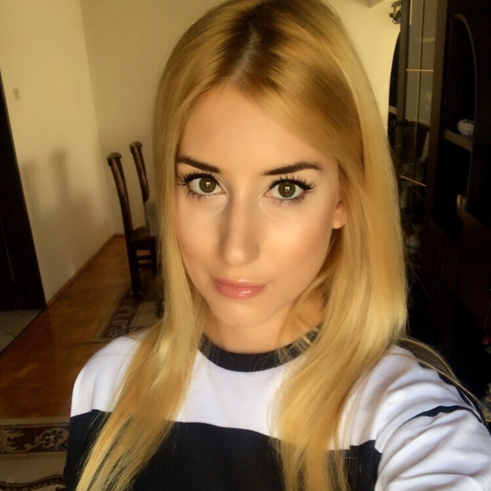 Meet your Posher, Nadia